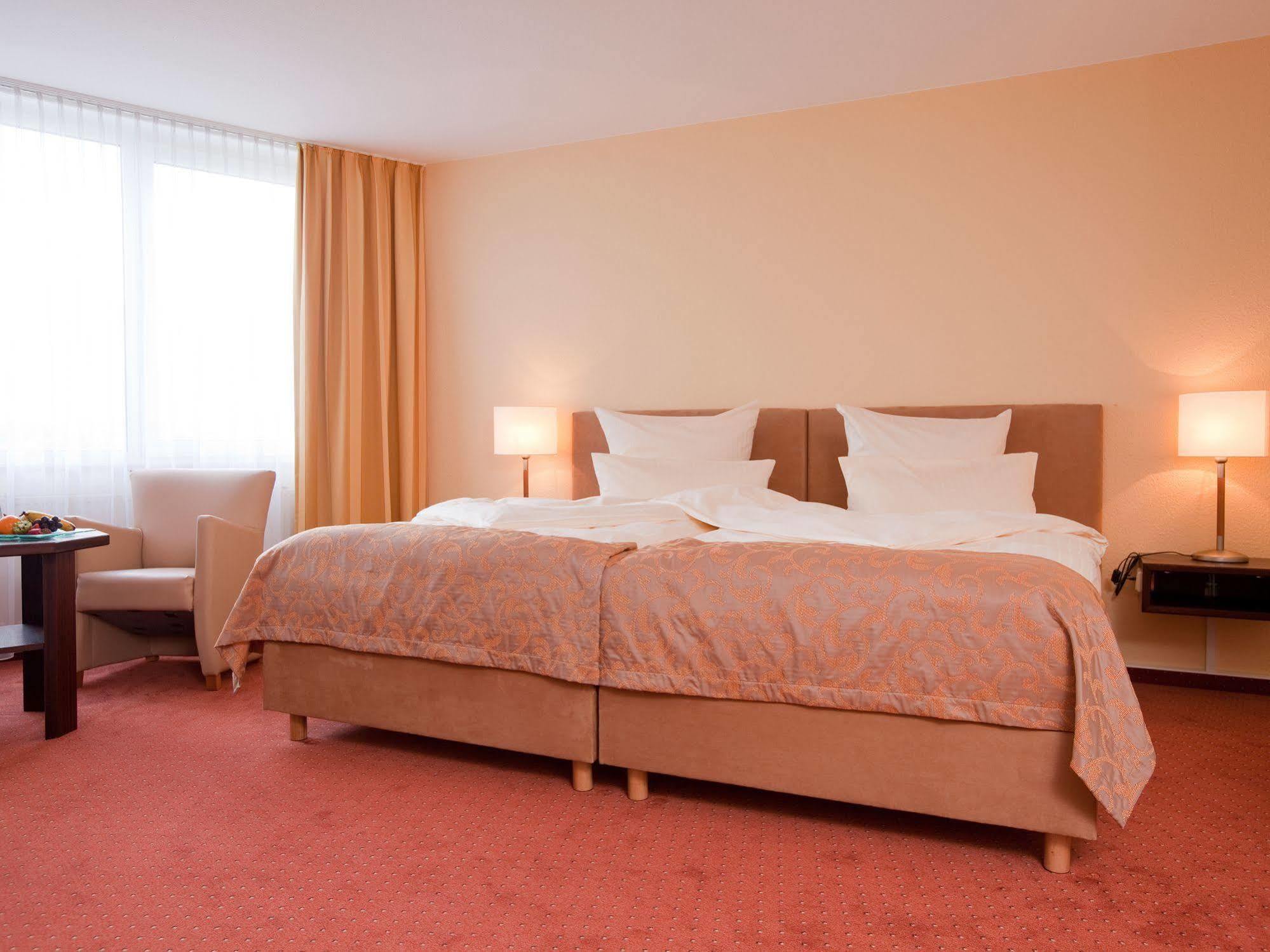 Carathotel Basel/weil Am Rhein 4*