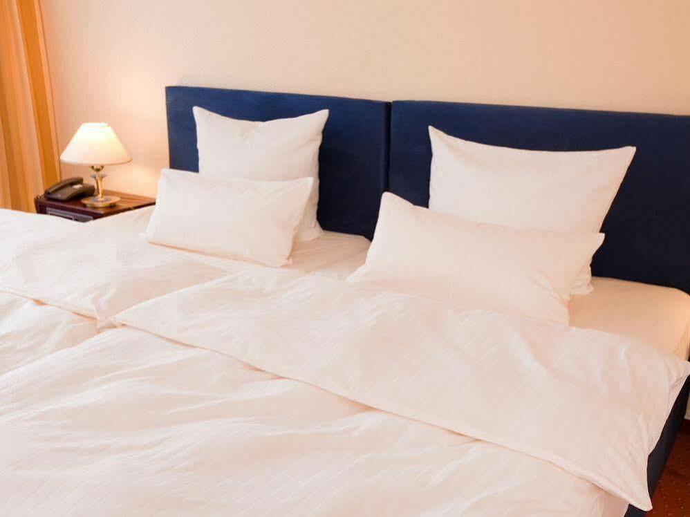 Hotel Carathotel Basel/weil Am Rhein 4*